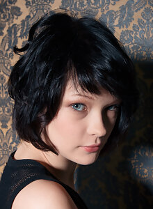 Malvina Nude Pics from Showy Beauty