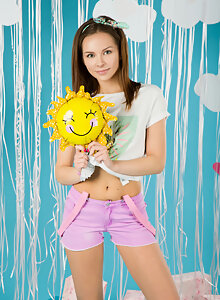 Nude Lanna by Showy Beauty